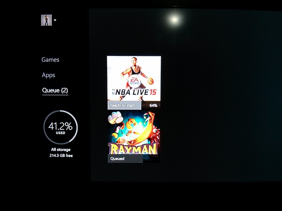 Does xbox one download game updates while off the internet